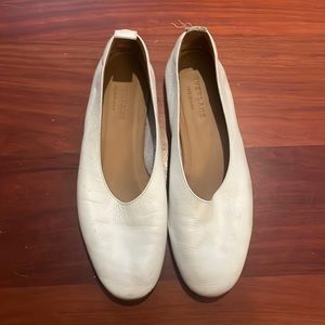 Everlane Everday Flat white size 6